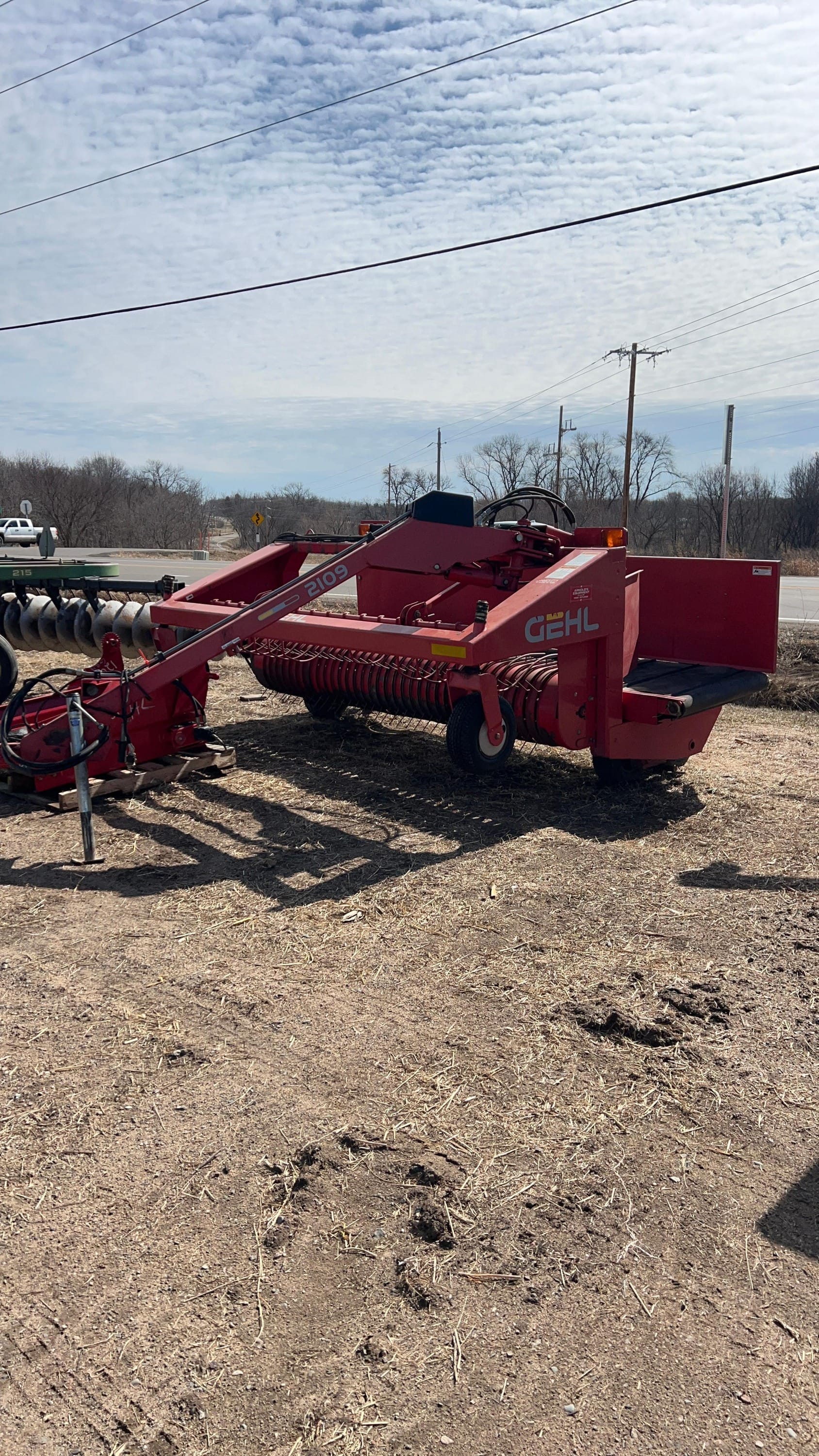 Gehl 2109 Equipment Image0