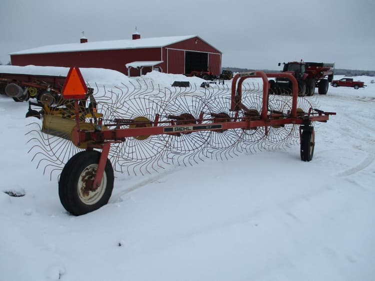 Gehl 217 Hay and Forage Hay - Rakes/Tedders for Sale | Tractor Zoom