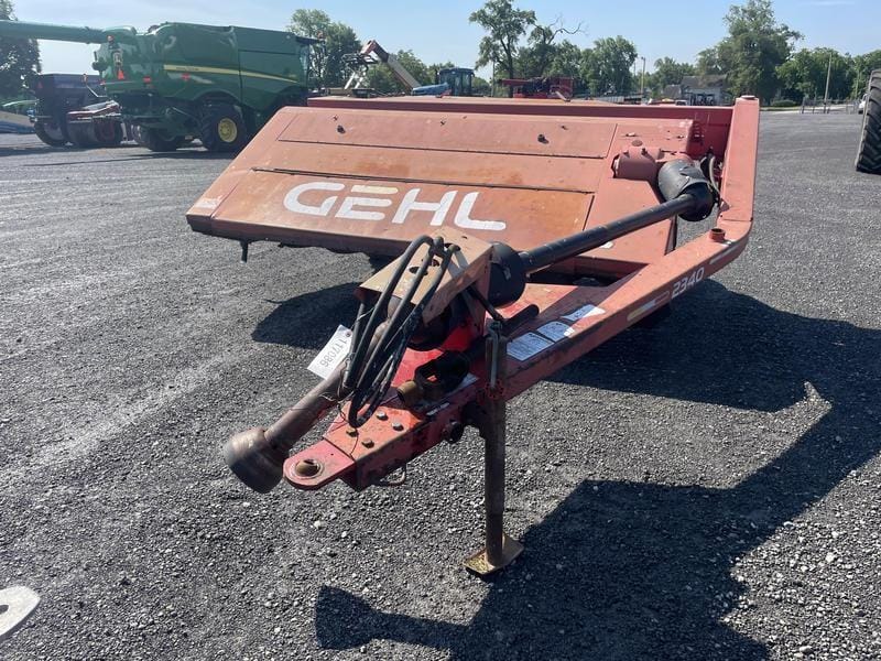 Gehl 2340 Equipment Image0