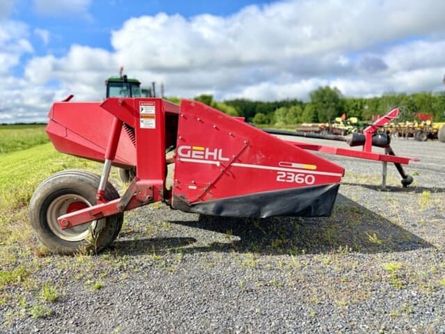 Image of Gehl 2360 equipment image 3