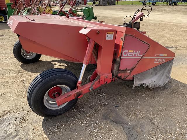 Image of Gehl 2365 equipment image 4