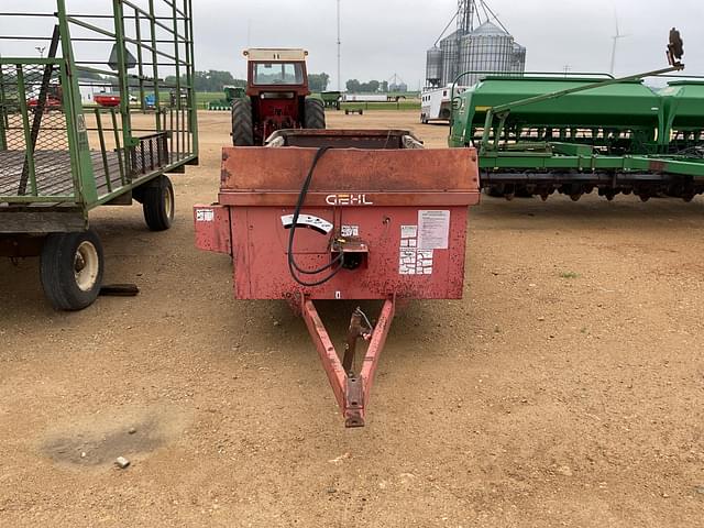 Image of Gehl 250 equipment image 1