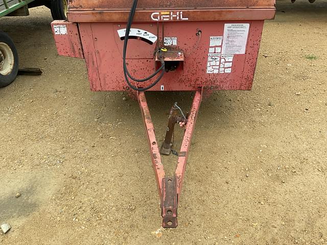 Image of Gehl 250 equipment image 2