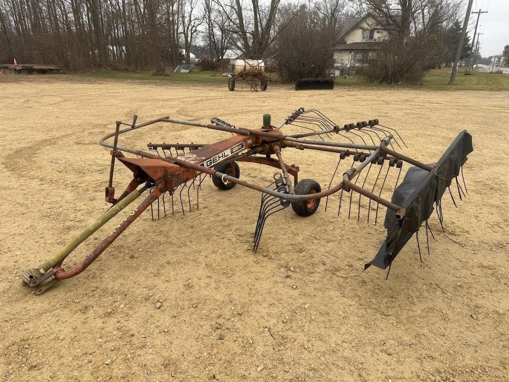 Gehl RR-260 Equipment Image0