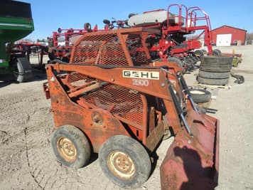 Main image Gehl 2500