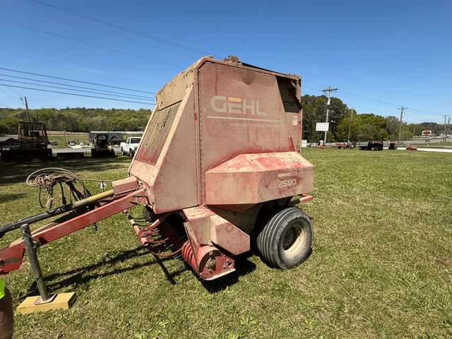 Image of Gehl 2580 equipment image 1