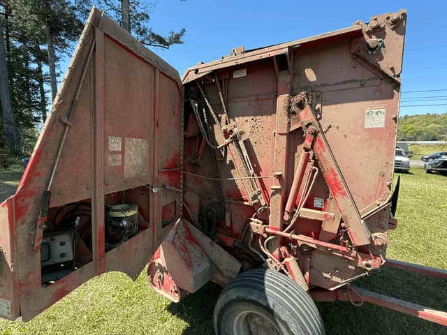 Image of Gehl 2580 equipment image 3