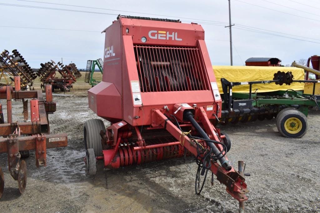 Gehl 2580 Equipment Image0