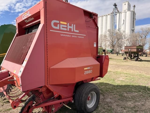 Image of Gehl 2880 equipment image 1