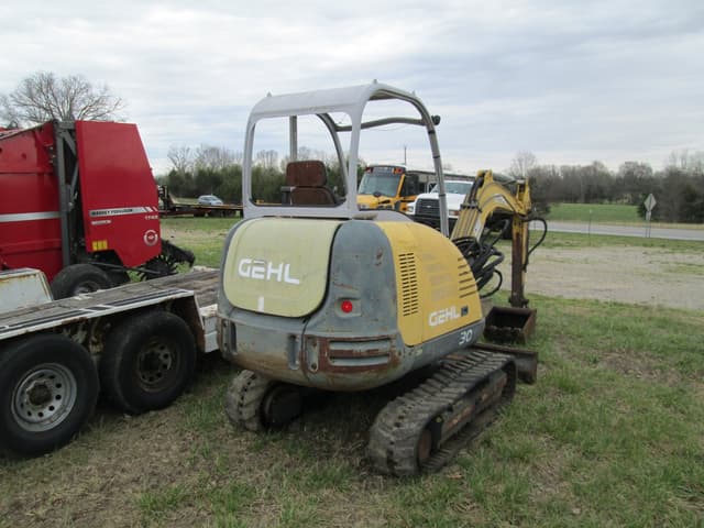 Image of Gehl 303 equipment image 2