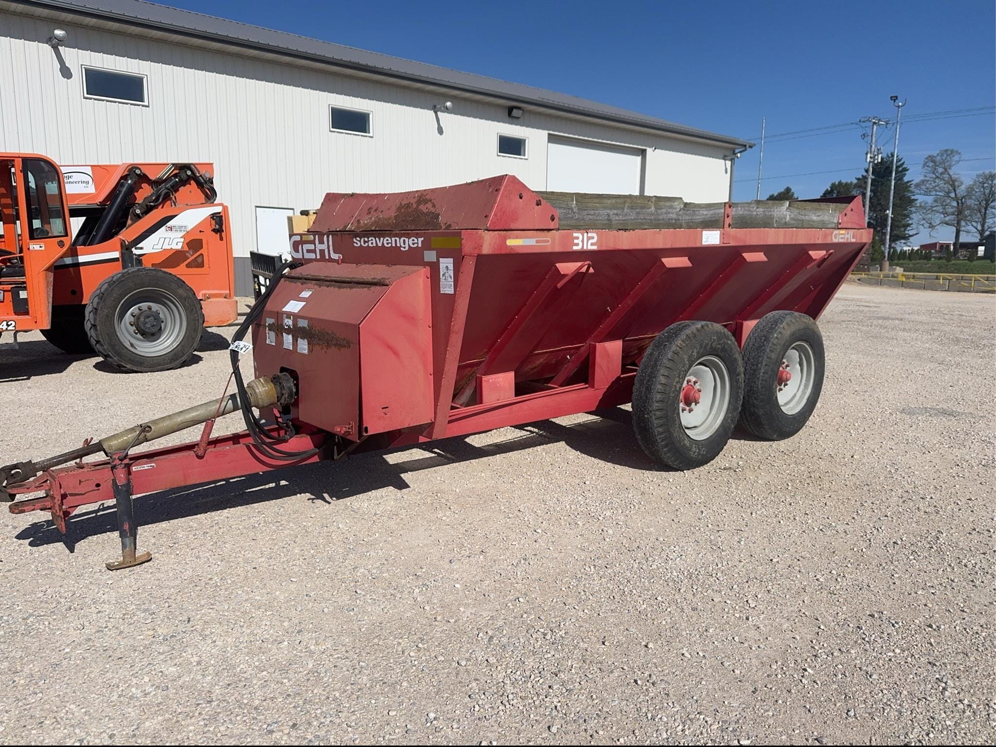 Gehl 312 Equipment Image0