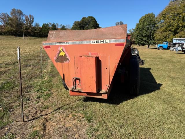 Image of Gehl 312 equipment image 2