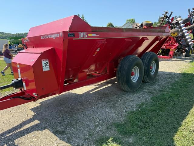 Image of Gehl 315 equipment image 3