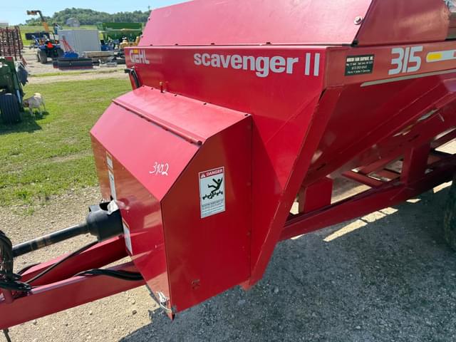 Image of Gehl 315 equipment image 4