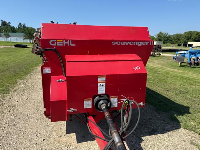 Image of Gehl 315 equipment image 1