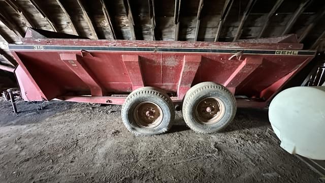 Image of Gehl 315 equipment image 3