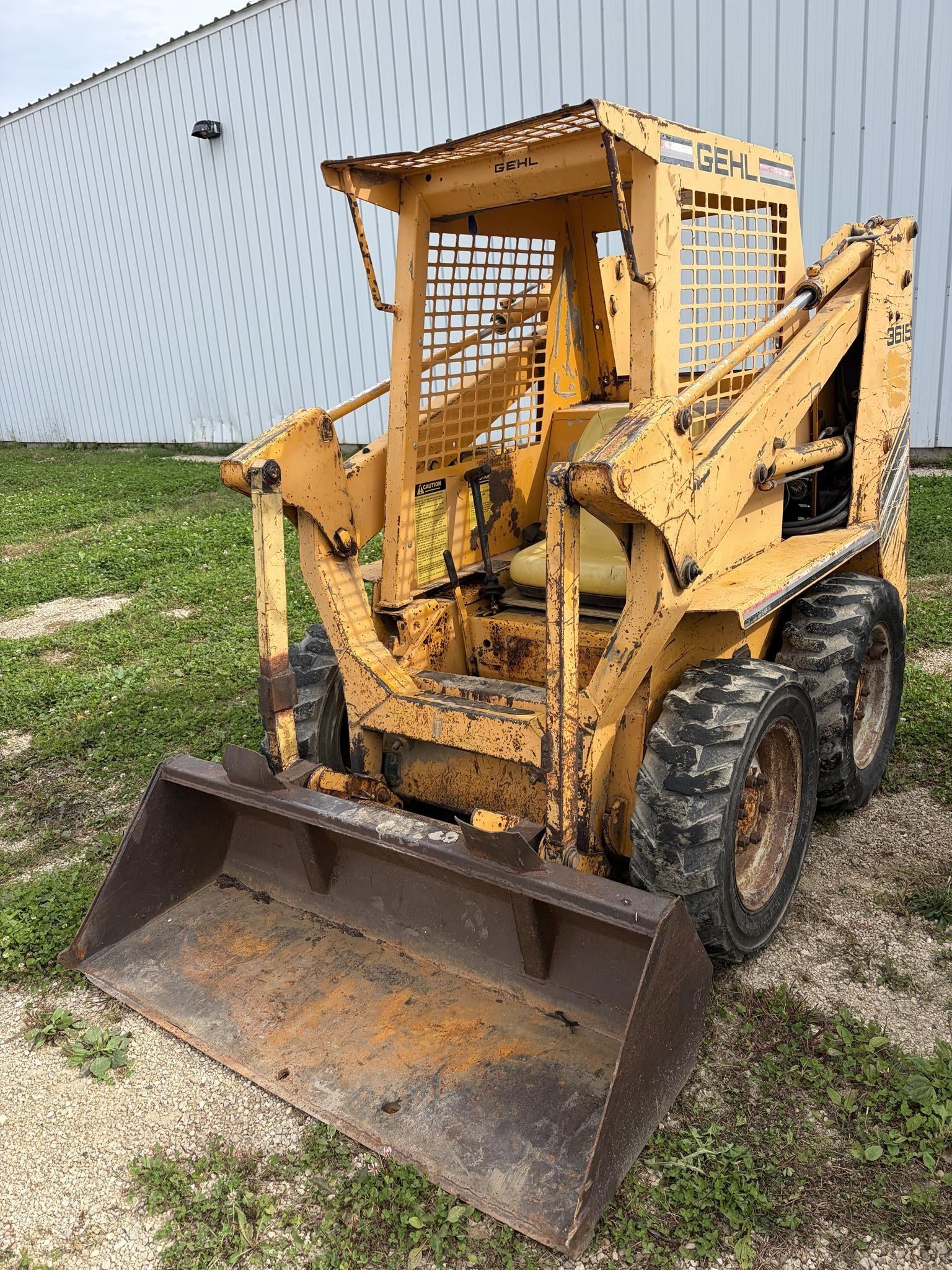 Gehl 3615 Equipment Image0