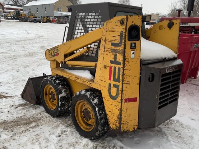 Image of Gehl 3725 equipment image 2