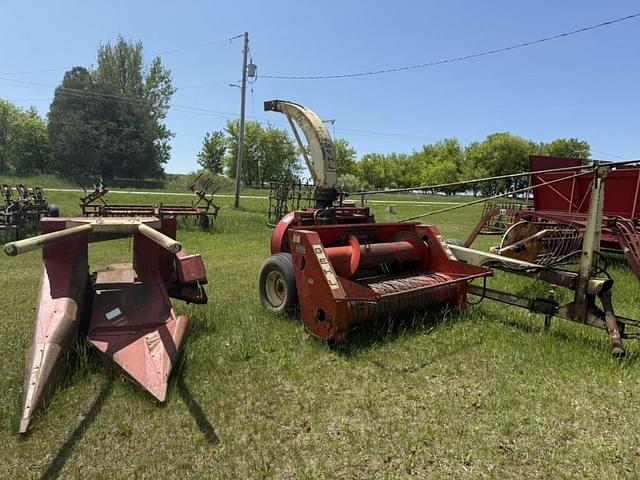 Image of Gehl 400 equipment image 1