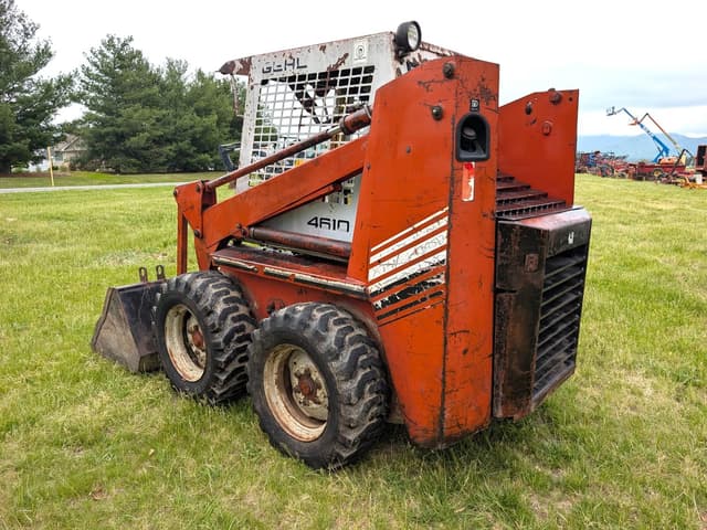 Image of Gehl 4610 equipment image 4