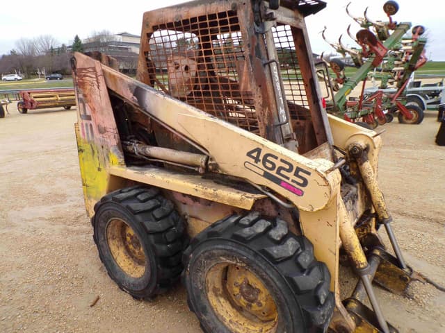 Image of Gehl 4625 equipment image 3