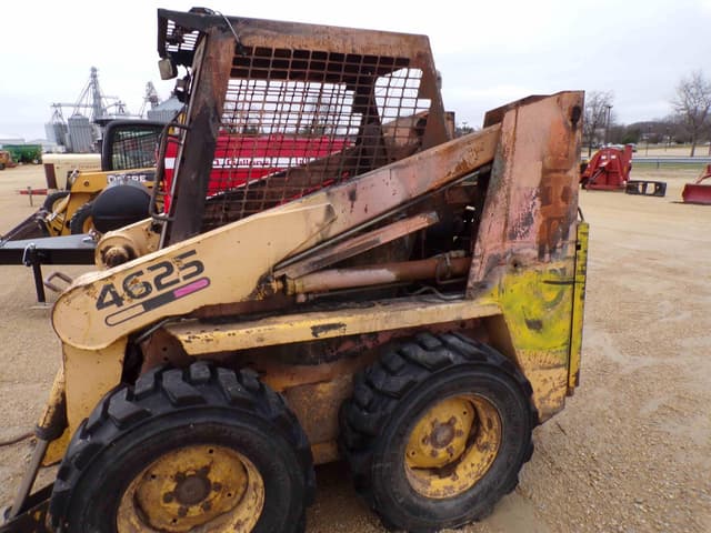 Image of Gehl 4625 equipment image 1