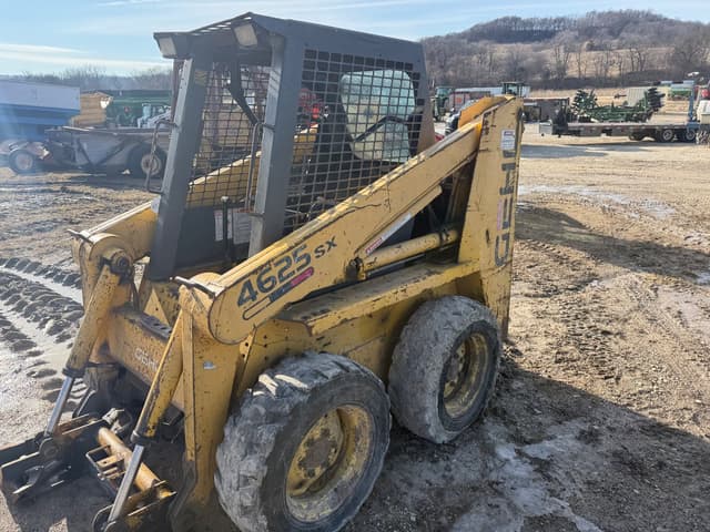 Image of Gehl 4625SX equipment image 3