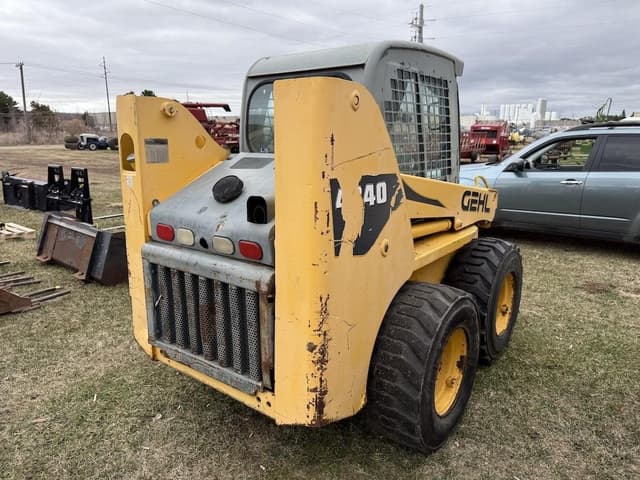 Image of Gehl 4840 equipment image 3