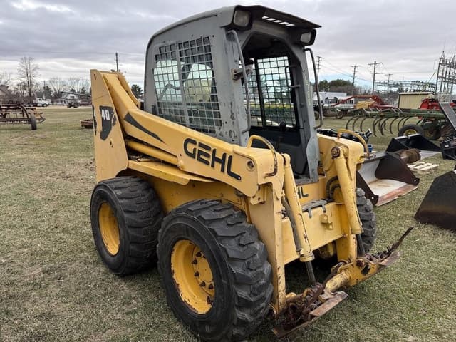 Image of Gehl 4840 equipment image 2