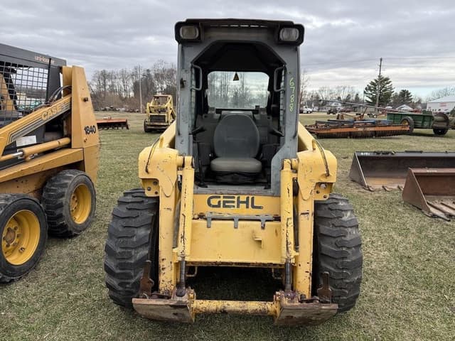 Image of Gehl 4840 equipment image 1