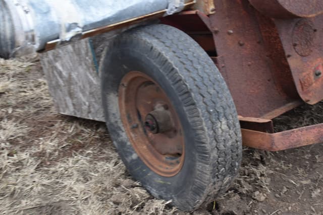 Image of Gehl 50 equipment image 3