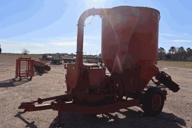 Image of Gehl 50MX equipment image 4