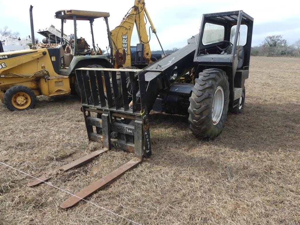 Gehl 513DM54 Equipment Image0