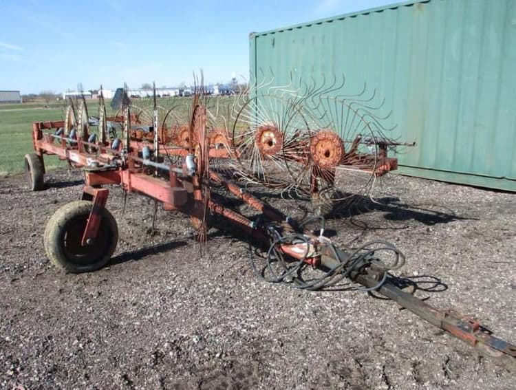 Gehl WR520 Hay and Forage Hay - Rakes/Tedders for Sale | Tractor Zoom