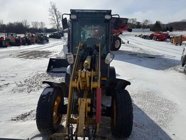 Image of Gehl 540 equipment image 3