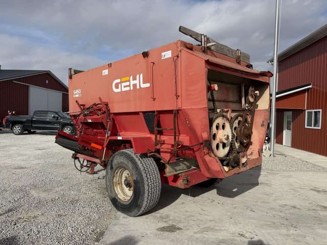 Image of Gehl 5450 equipment image 3