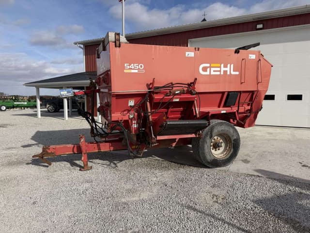 Image of Gehl 5450 equipment image 2