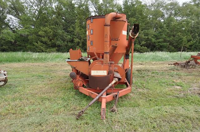 Image of Gehl 55 equipment image 1