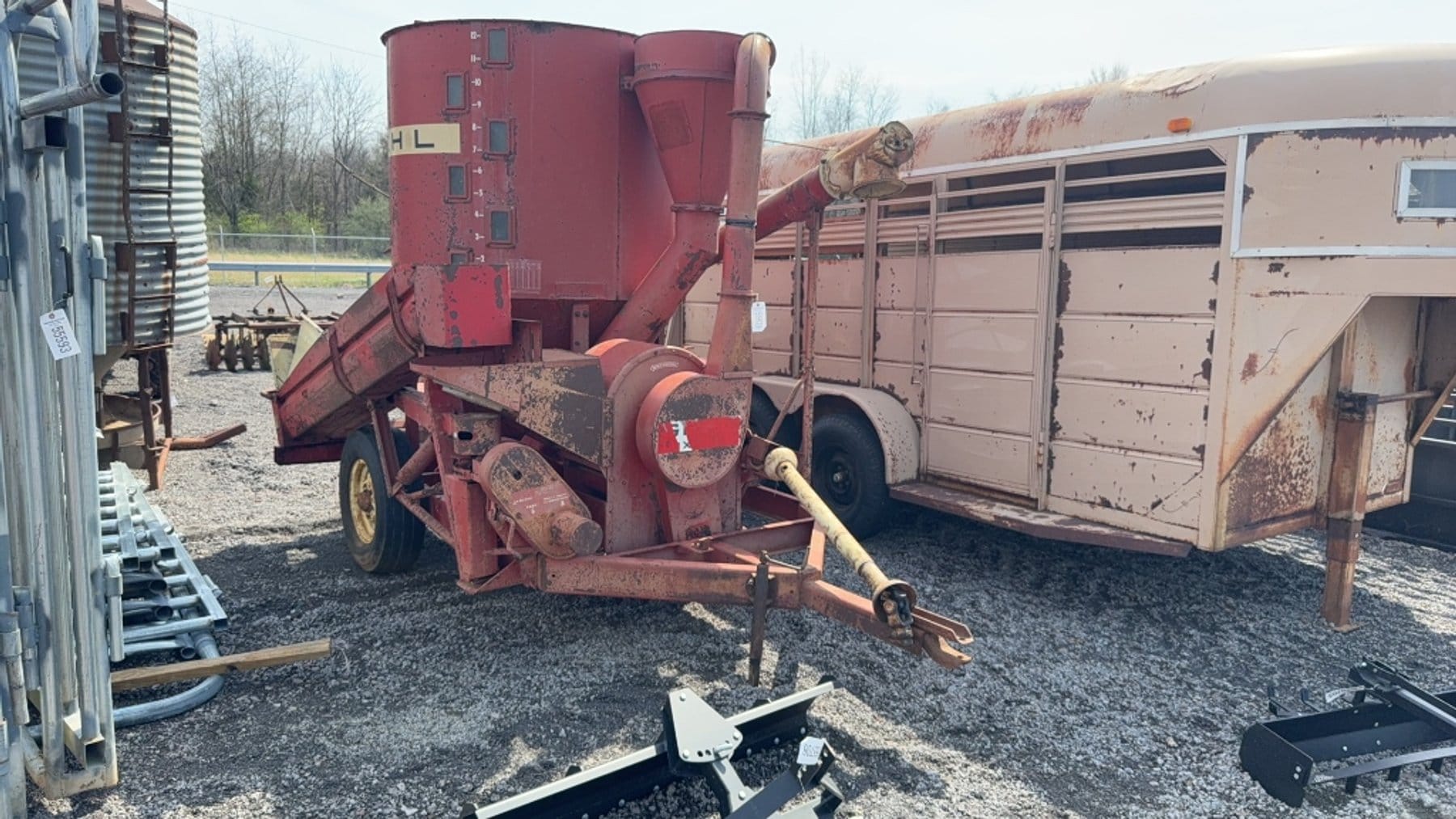 Gehl 55 Equipment Image0