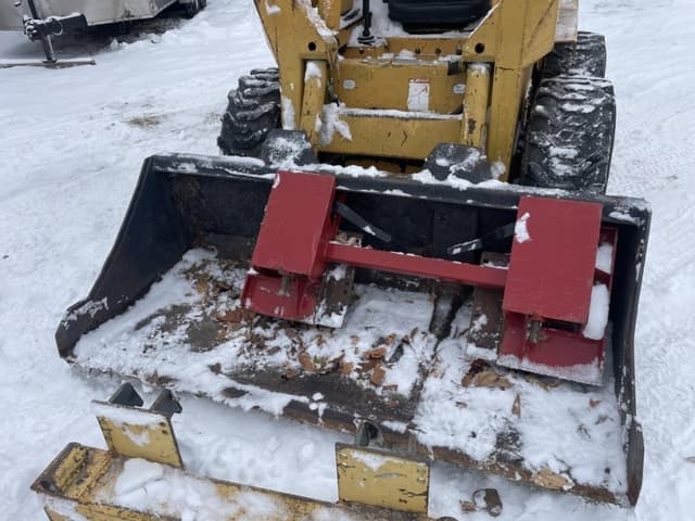 Image of Gehl 5625 equipment image 3