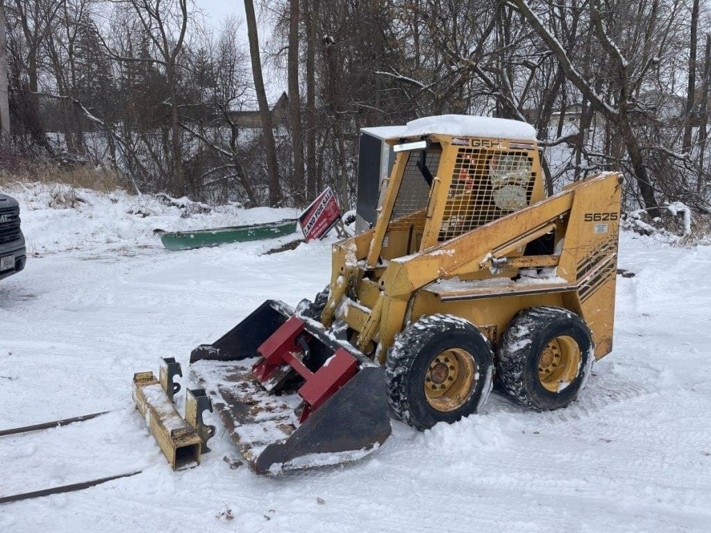 Gehl 5625 Equipment Image0