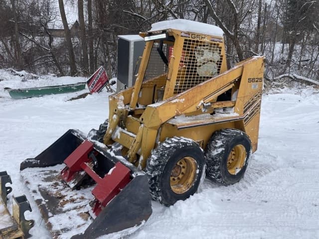 Image of Gehl 5625 equipment image 1