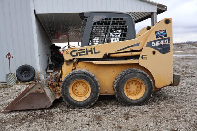 Image of Gehl 5640 equipment image 3