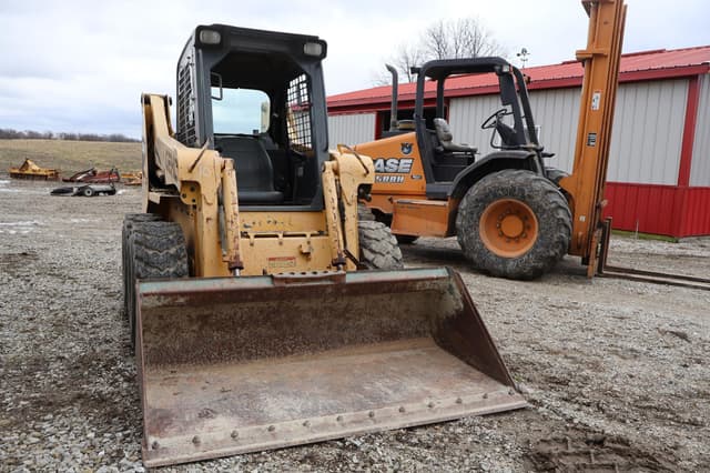 Image of Gehl 5640 equipment image 2