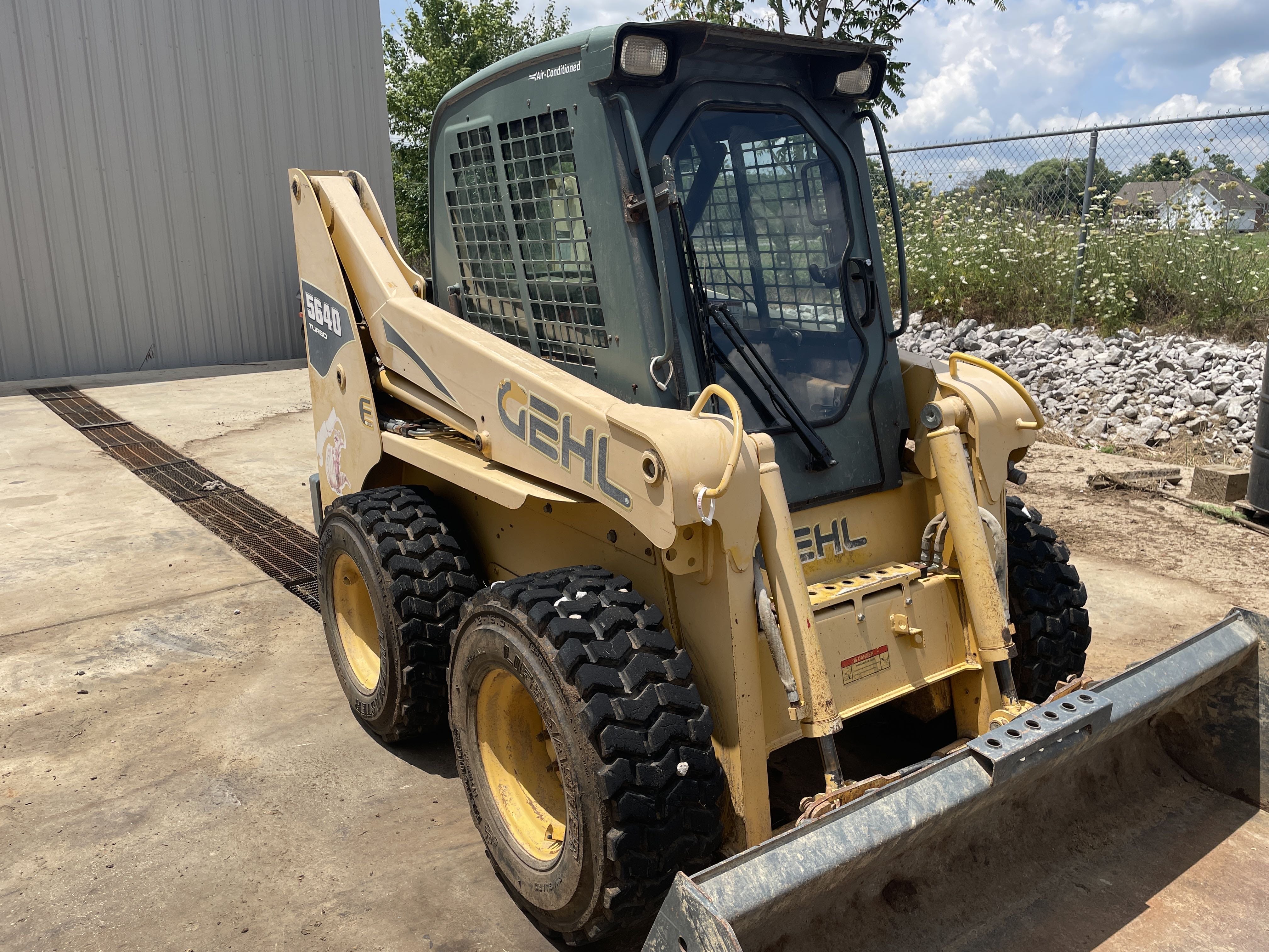 Main image Gehl 5640