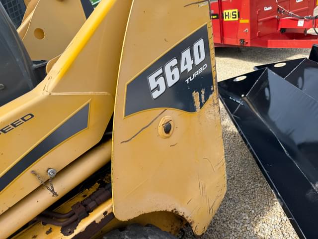 Image of Gehl 5640 equipment image 4