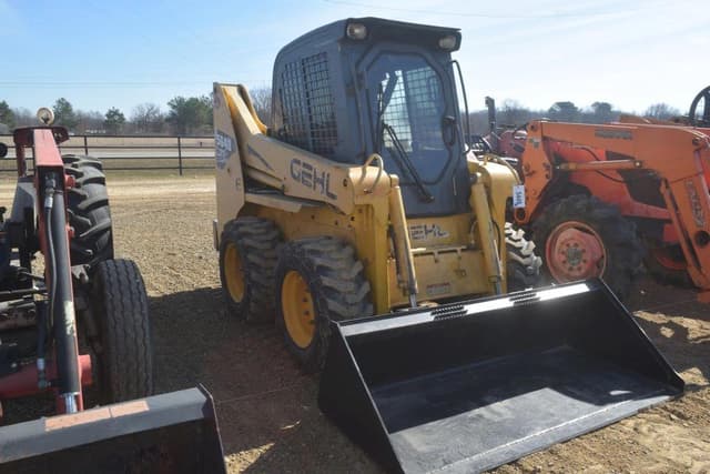 Image of Gehl 5640 equipment image 3