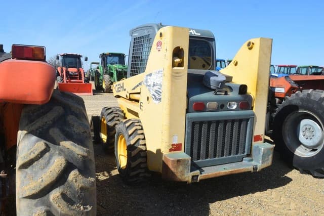 Image of Gehl 5640 equipment image 1