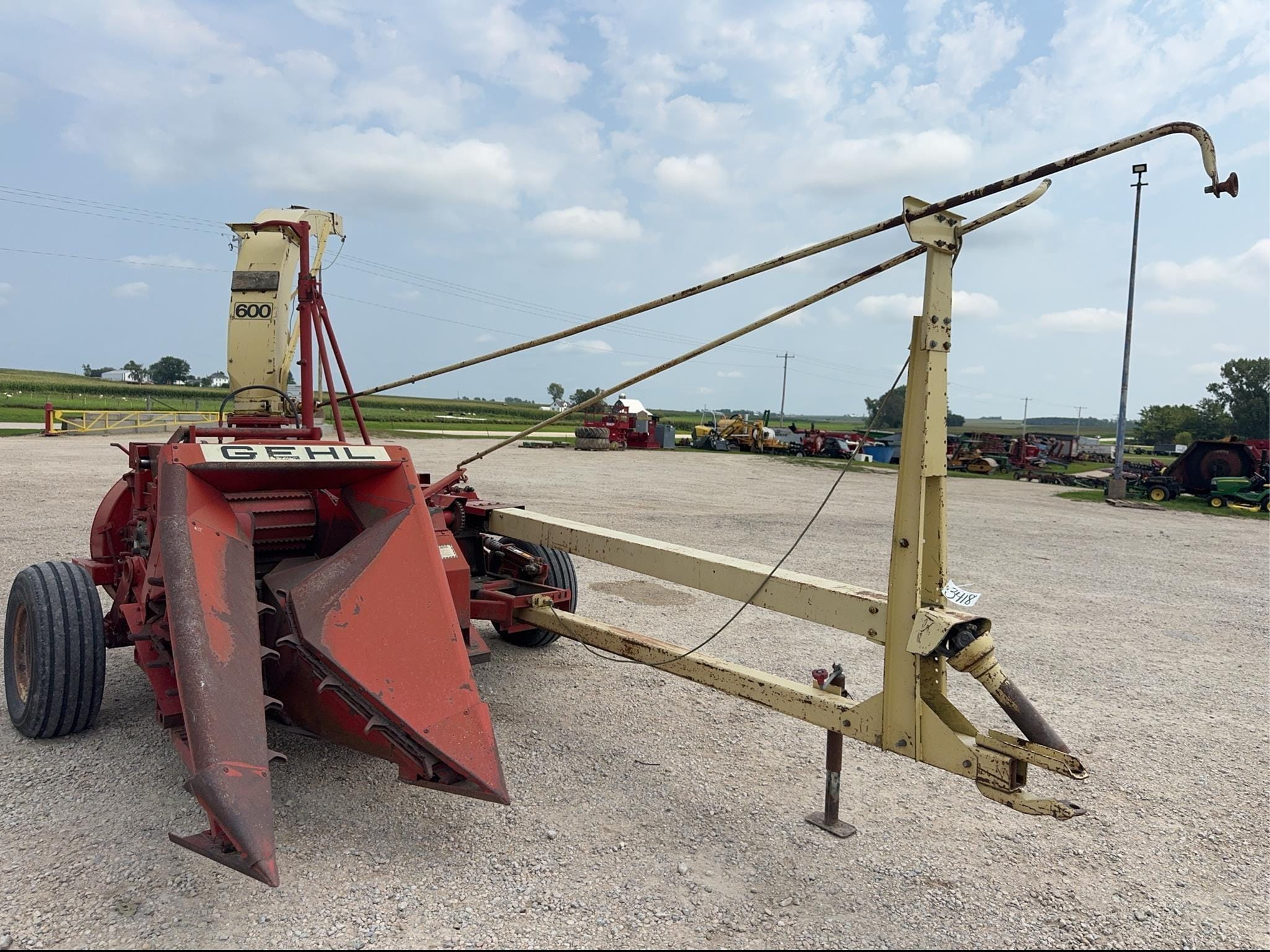 Gehl 600 Equipment Image0