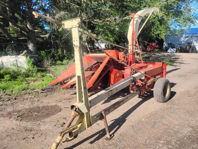 Image of Gehl 600 equipment image 1